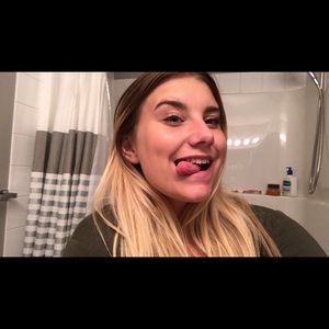 Meet your Posher, Riley